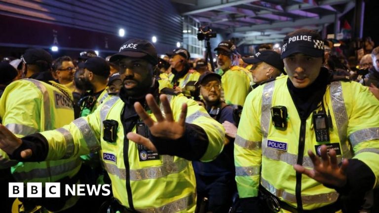 Birmingham sees Maccabi-Villa demos amid ‘unprecedented’ policing